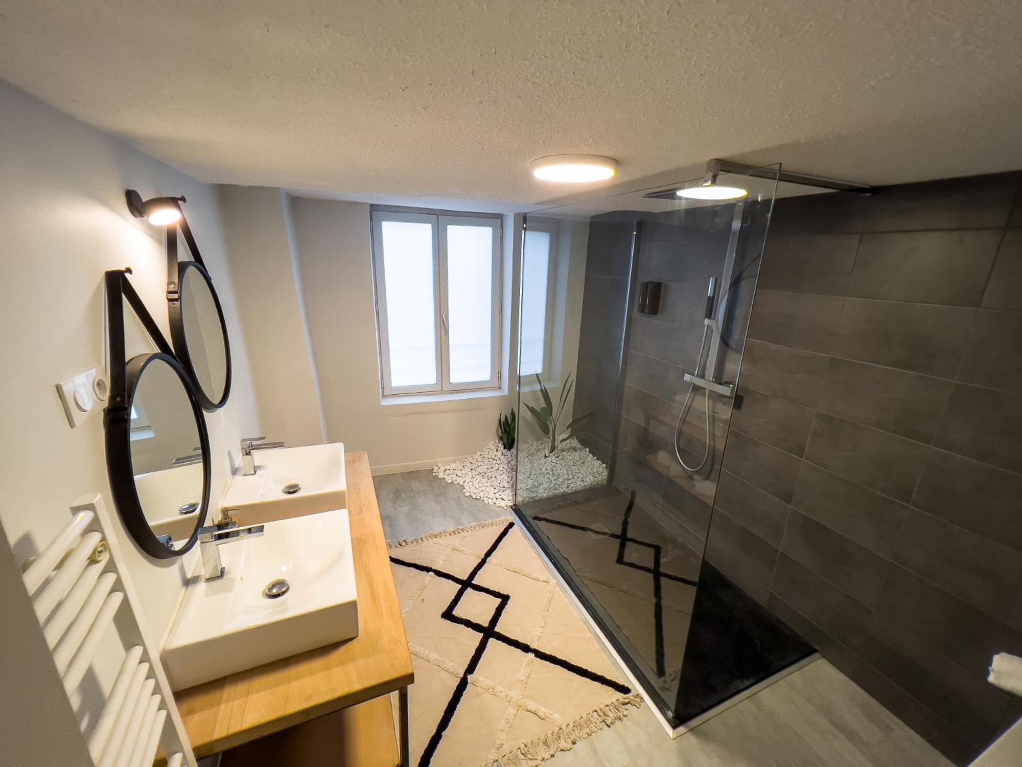 50 Nuances D'Amour - Jacuzzi / Massage / Cinema Moirans Exterior photo